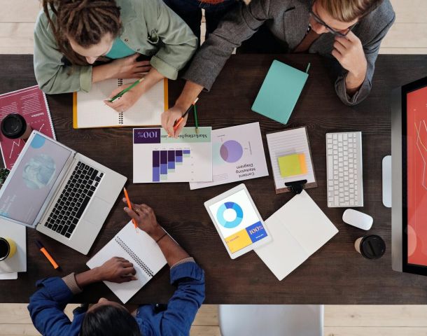 Travailler avec une agence web : 10 avantages majeurs